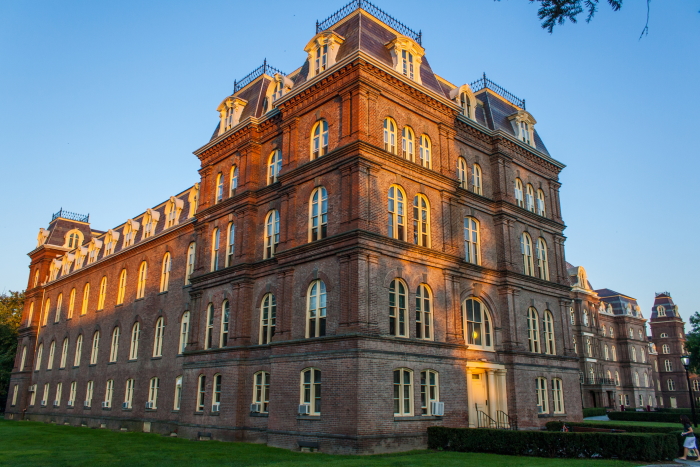 Equal Rights Advocates and Lieff Cabraser Announce Class Action Lawsuit by Women Vassar Professors Over College’s Gender Pay Gap